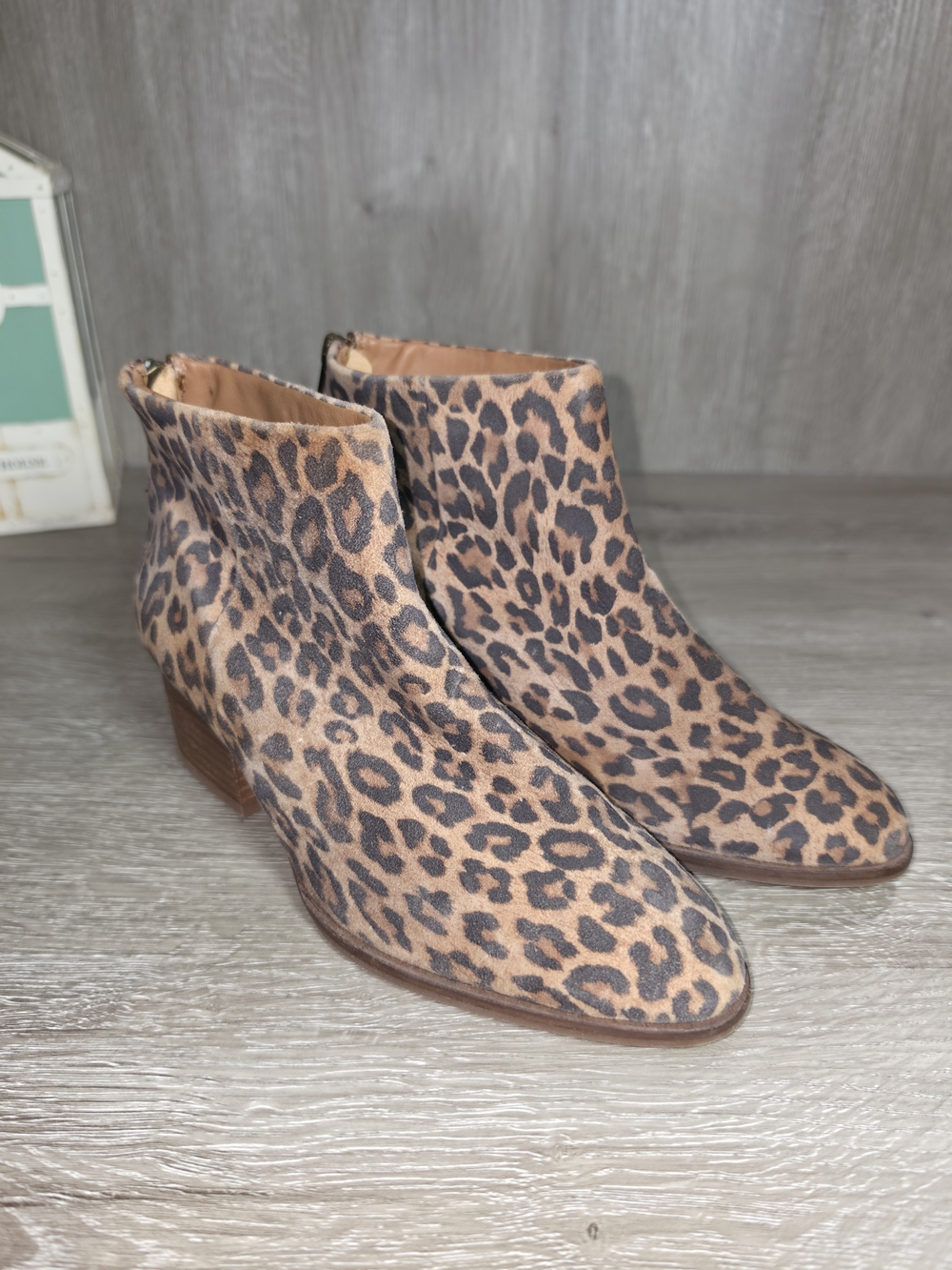 Seychelles Brown & Black Suede Leopard Print Ankle Boots Zip-Up Womens Size 6